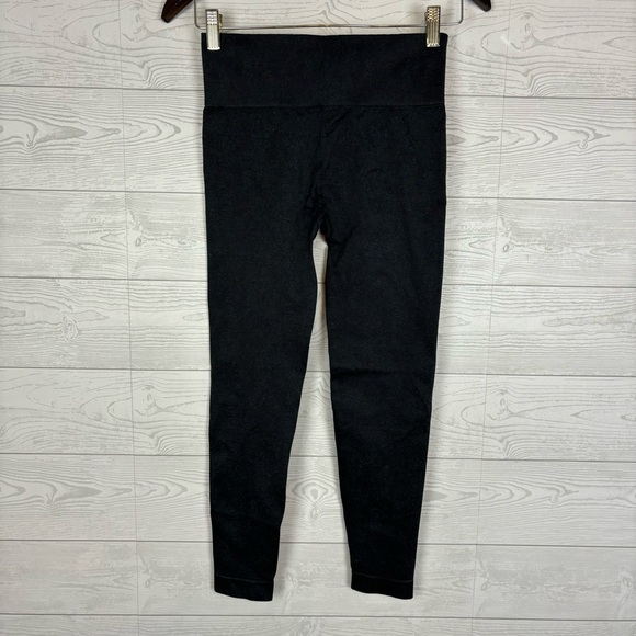 GYMSHARK GRAY BLACK CAMOUFLAGE DESIGN LEGGINGS TIGHTS EXERCISE GYM WORKOUT - Picture 4 of 4